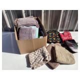 Kitchen Towels & Pot Holders