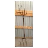 Double Ended Pitchfork