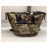 Buc-ees 24 Can Cooler