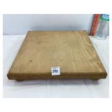 Footed Wooden Cutting Board