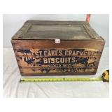 Finest Cakes & Crackers Biscuit Box
