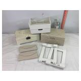 Jewelry Boxes & Organizers