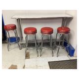 Vintage Bar w/4 Stools