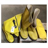 Boss Sz 13 Rain Boots