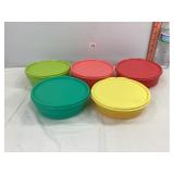 5 - Tupperware Bowls w/Lids