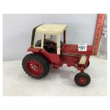 International 1586 Diecast & Plastic Tractor