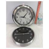 2 Clocks