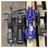 4 Scissor Jacks
