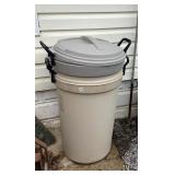 Rubbermaid Garbage Cans