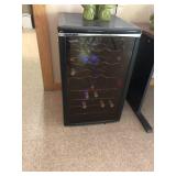 Wine Fridge, Mini Fridge, Wine Cooler, microwave