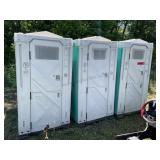 5 single synergy world portable toilets