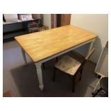Table with 2 chairs