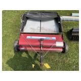 Serviatar lawn sweeper