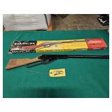 Daisy Buck 400- Shot BB Repeater