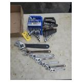 Combination Wrench Sets & Adjustable Wrenches