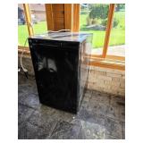 GE Mini Fridge