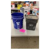 2 BUCKETS 2 BUCKETS