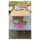 BETTER HOMES & GARDEN DINNERWARE SET IN BOX BETTER HOMES & GARDEN DINNERWARE SET IN BOX