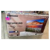 SAMSUNG 82' 7 SERIES TU700D 4K SMART TV SAMSUNG 82' 7 SERIES TU700D 4K SMART TV