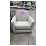 OFF WHITE SWIVEL DECORATOR CHAIR OFF WHITE SWIVEL DECORATOR CHAIR