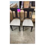 2 DINING CHAIRS 2 DINING CHAIRS