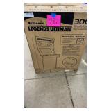 AT GAMES LEGENDS ULTIMATE ARCADE GAME IN BOX AT GAMES LEGENDS ULTIMATE ARCADE GAME IN BOX