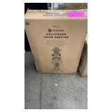 HALLOWEEN DOOR GREETER IN BOX HALLOWEEN DOOR GREETER IN BOX