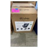 CYBEX GOLD SIRONA M CAR SEAT W/ BOX CYBEX GOLD SIRONA M CAR SEAT W/ BOX