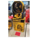 DEWALT 11' CORDED/CORDLESS JOBSITE FAN W/ BOX