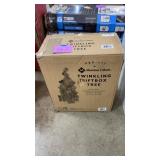TWINKLING GIFT BOX TREE IN BOX