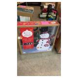 POP UP TWINKLING SNOWMAN IN BOX