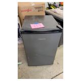 HISENSE COMPACT MINI REFRIGERATOR