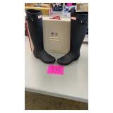 NEW HUNTER BOOTS SIZE 8