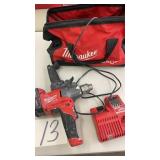 MILWAUKEE M18 FUEL MUD MIXER W/ BATTERY & CHARGER