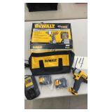 DEWALT 12V 1/4" IMPACT DRIVER KIT