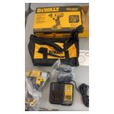 DEWALT 12V 1/4" IMPACT DRIVER KIT