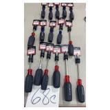 LOT OF CRAFTSMAN SCRWEDRIVERS