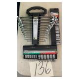 MISC LOT OF SOCKETS/WRENCHES