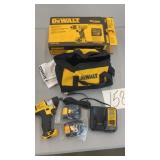 DEWALT 12V 1/4" SCREWDRIVER KIT