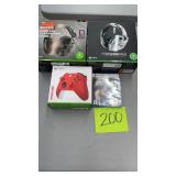 2 XBOX HEADPHONES, 1 CONTROLLER, 1 PS5 MARVEL GAME