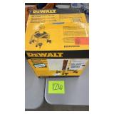 DEWALT SEPARATOR W/ 6 GAL POLY TANK IN BOX