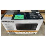 PANASONIC 2.2 CU FT MICROWAVE OVEN IN BOX