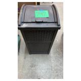 SUNCAST PLASTIC OUTDOOR TRASH CAN