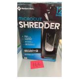 MICROCUT 12 SHEET SHREDDER IN BOX