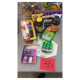 MISC LOT OF HEALTHCARE ITEMS - SEE PHOTOS