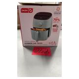 DASH 2.6 QT EXPRESS AIR FRYER IN BOX