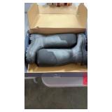 NEW HABIT ALL WEATHER INSULATED BOOTS - SIZE 7