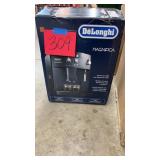 DELONGHI MAGNIFICA COFFEE MAKER IN BOX - AS IS