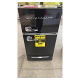 FRIGIDAIRE 3.2 CU FT MINI REFRIGERATOR - BLACK