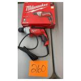 MILWAUKEE 3/8' CORDED DRILL